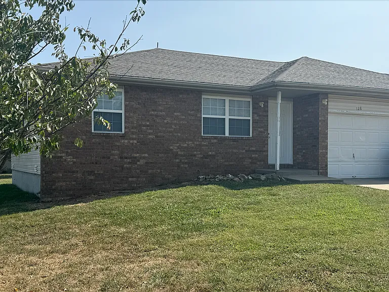 126 W Terrace Ct — Photo 2