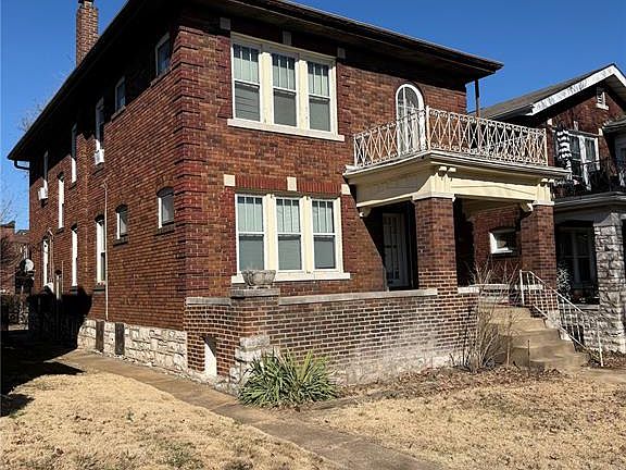 2nd image of 5045 Lindenwood Ave