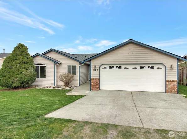 1529 Thompson Drive, Camano Island, WA 98282