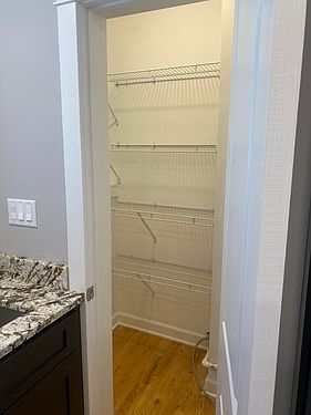 4th image of 6236 S Greenwood Ave APT 1