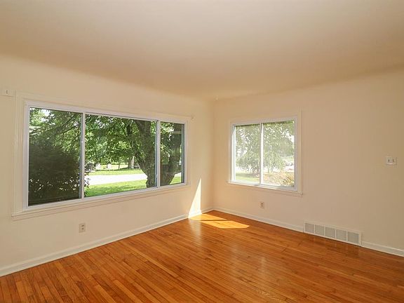 2nd image of 8745 Evergreen Dr