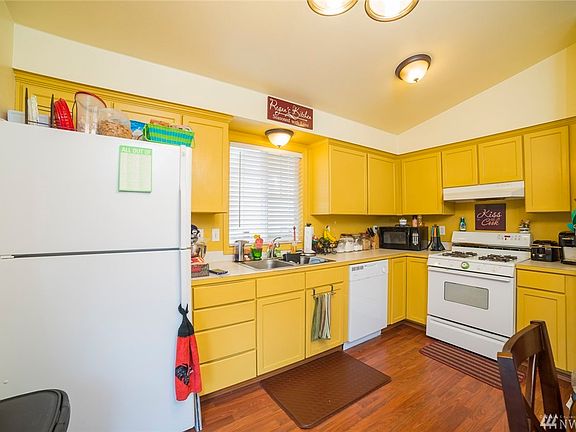 5th image of 6408 79th Pl NE