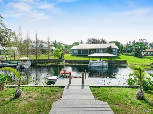 17511 Canal Shores Dr, Odessa, FL 33556