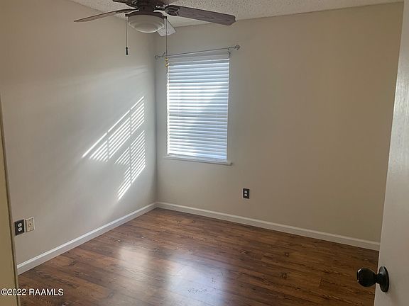 4th image of 200 Lodge Dr APT 806
