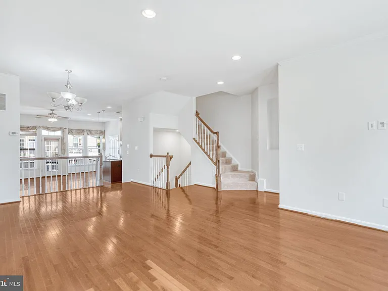 22653 Vienna Green Ter — Photo 10