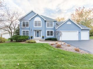 37W463 Schuster Ln, Batavia, IL 60510