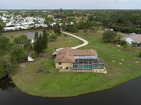 3rd image of 24255 Suncoast Blvd