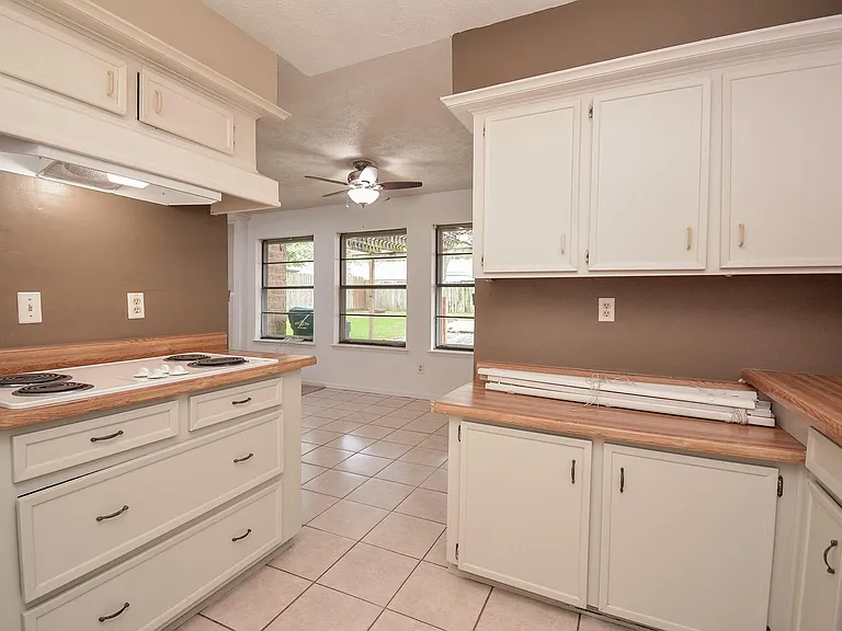 21318 Park Valley Dr — Photo 23