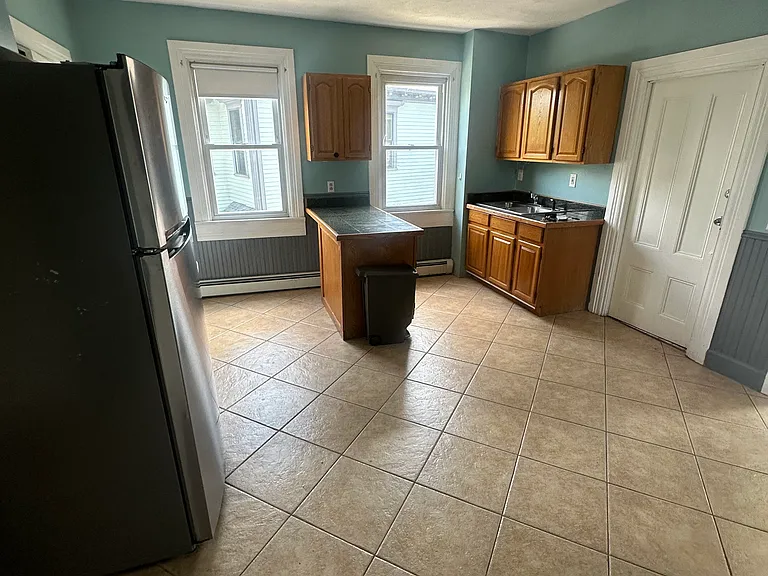 10 Grant St #2 — Photo 8