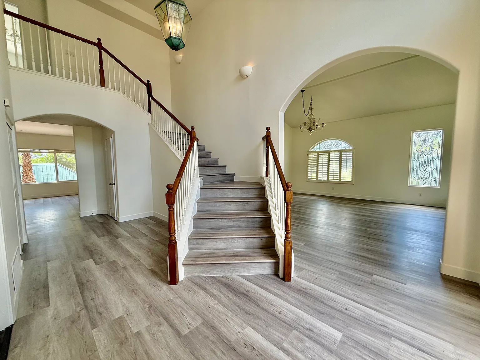 4 bed, 3270 sqft, $10,000 — Photo 2