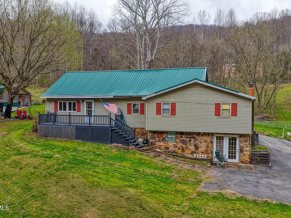 1st image of 1744 Snake Hollow Rd