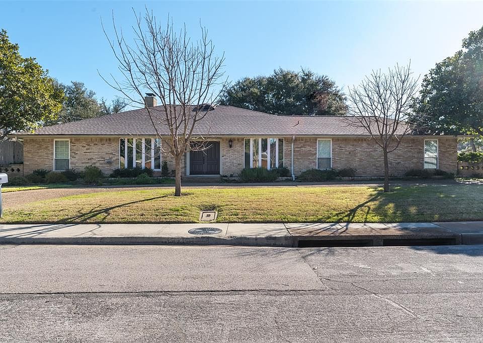 1st image of 4433 Echo Glen Dr