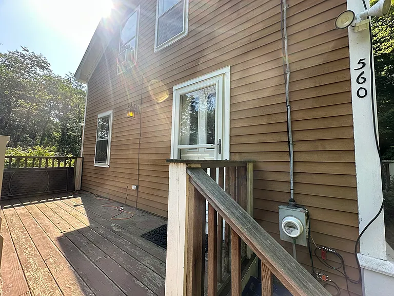 560 S East St — Photo 7
