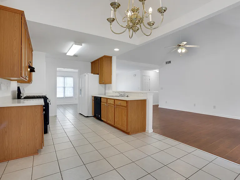 5425 Huntington Mist Dr — Photo 7