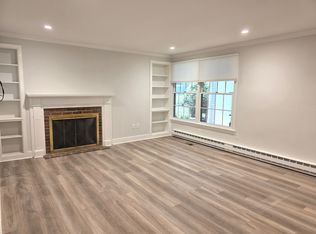39 Tower Hill Rd APT 1A, Osterville, MA 02655