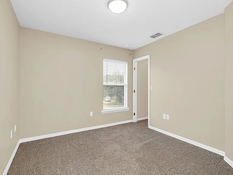 1422 Saffron Trl — Photo 27