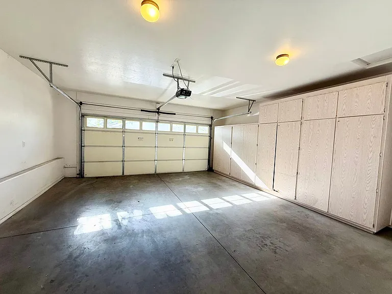 1460 Loren Dr — Photo 14