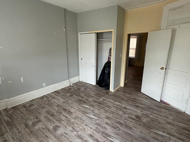 43-10 25th Ave #3L — Photo 1