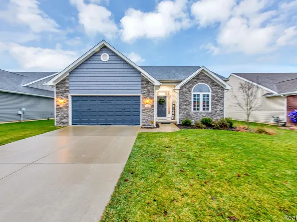 141 River Dale Dr, Petersburg, MI 49270