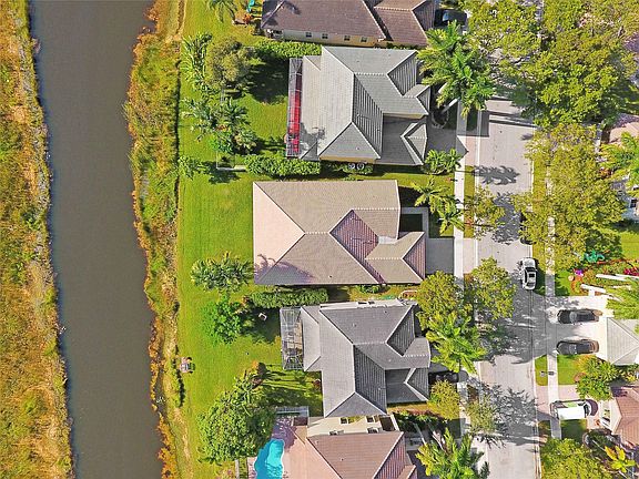 5th image of 802 Sunflower Circle