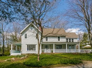 545 Hoyt St, Darien, CT 06820
