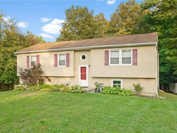 4 Nob Circle, Newburgh, NY 12550