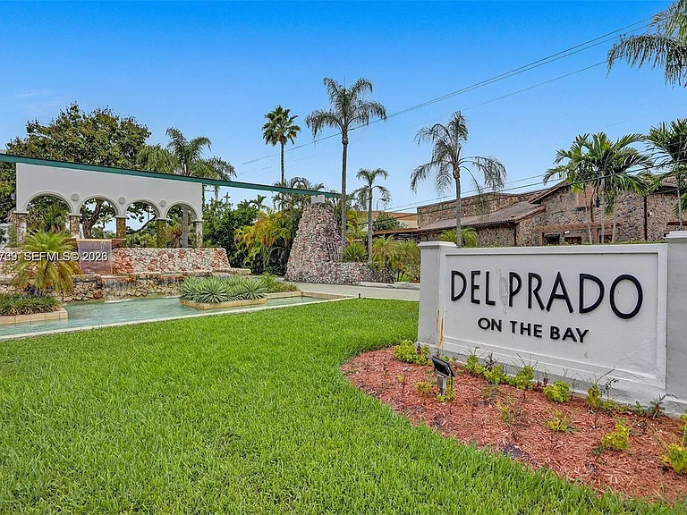 18041 Biscayne Blvd #803 — Photo 23
