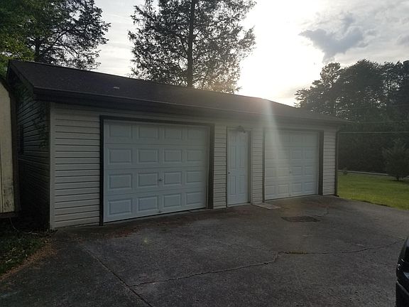 2 car detached garage