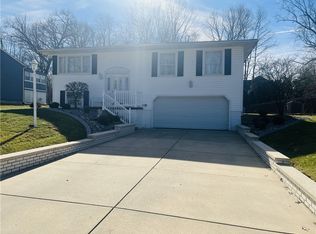 2380 Avalon Dr, Hermitage, PA 16148