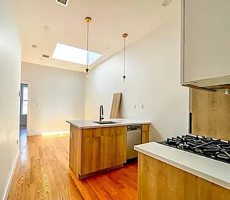 Rented by Rental Solutions Inc | media 11