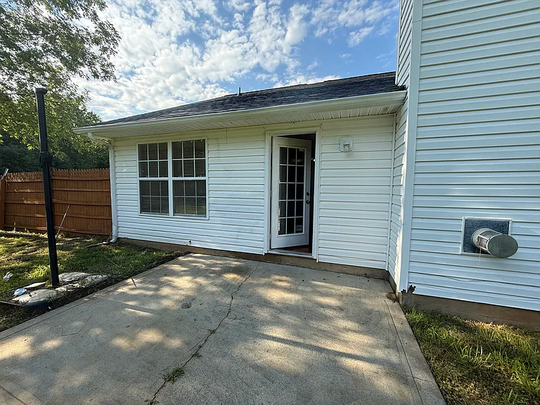 3235 Silver Spur Ct — Photo 4
