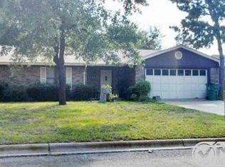 1332 Inglewood Dr, Stephenville, TX 76401