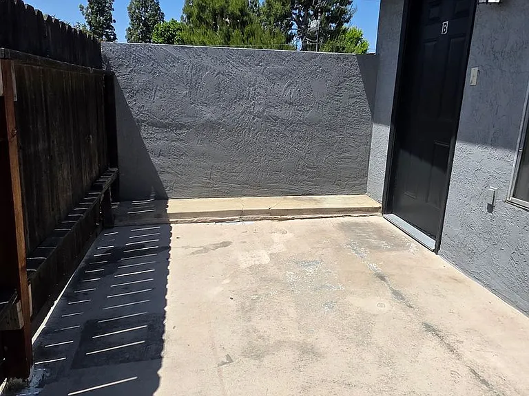 2500 Ashe Rd #B — Photo 3