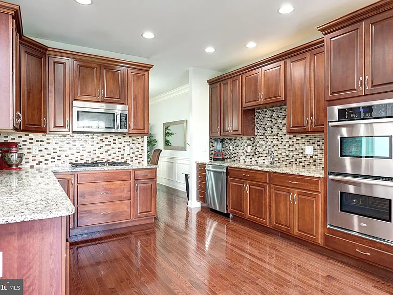 2604 Rockledge Ct — Photo 22