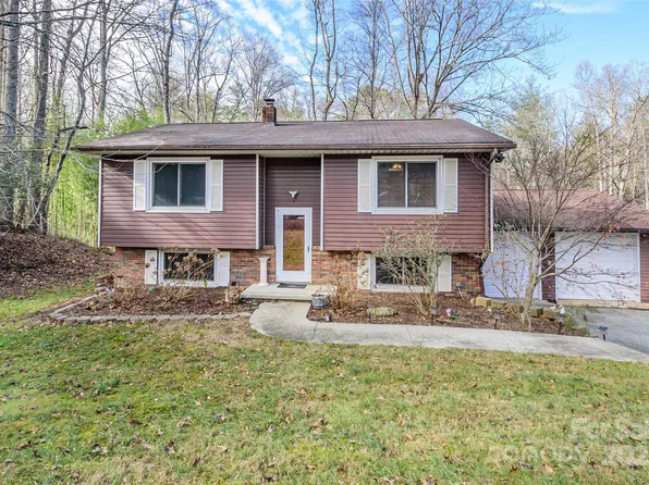 220 Leverette Dr, Hendersonville, NC 28791