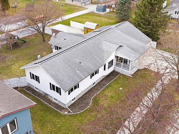2nd image of 713 Maple Ave