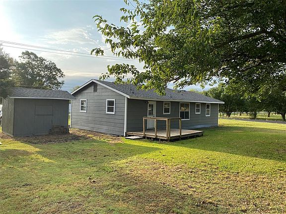 3rd image of 1672 S Fm 1138