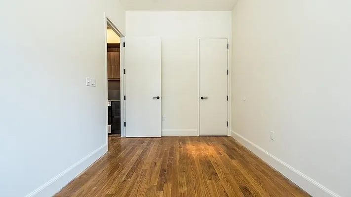 Rented by Nooklyn NYC LLC | media 80