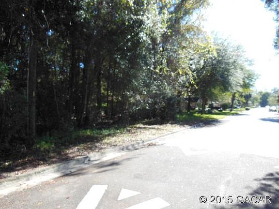 5th image of 4211 NE 17th Ter