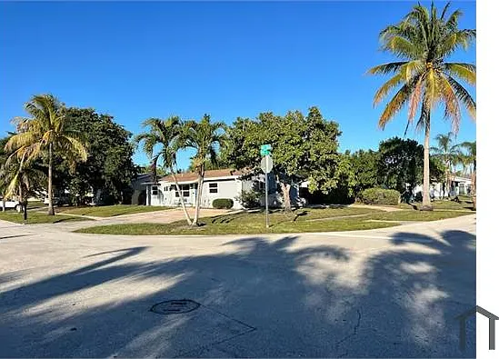 4 bed, 1367 sqft, $4,400 — Photo 4