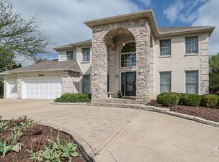 4110 White Eagle Dr, Naperville, IL