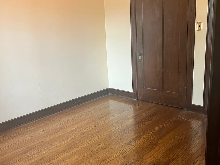 Mason Sherman Apartments — Photo 12