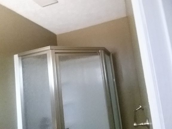 3rd image of 807 9th Ave