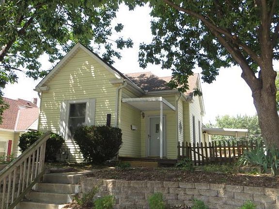 2nd image of 2905 Francis St