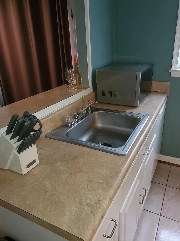 2 bed, 1.5 bath, 1050 sqft, $1,600 — Photo 1