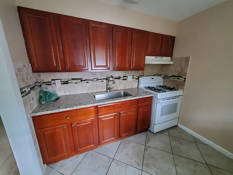 7002 Rising Sun Ave #C — Photo 11