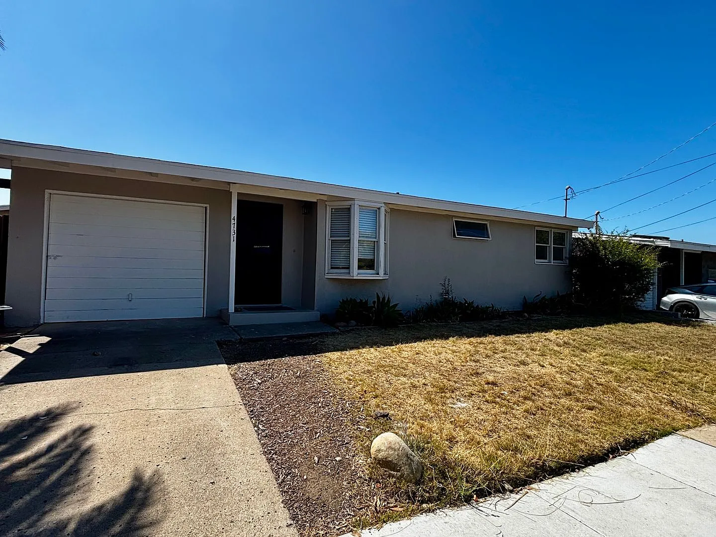Beautiful Remodeled 2 bed 1 bath — Photo 1