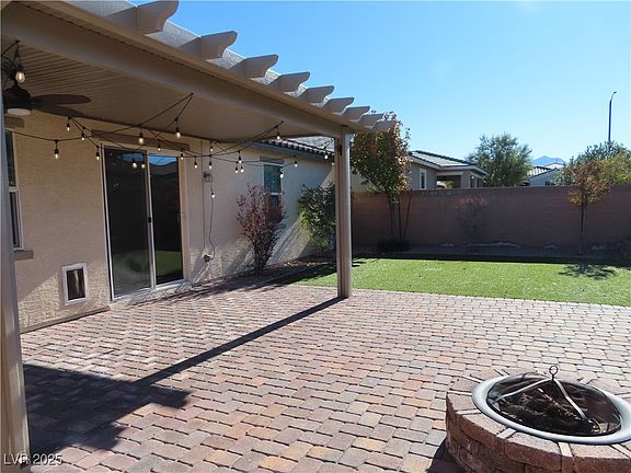 3rd image of 2771 Alta Vista St