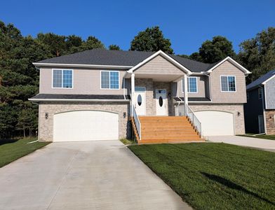 180 Whispering Pines Dr, Fenton, MI, 48430