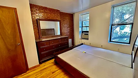 Rented by HOLTON REAL ESTATE INC.